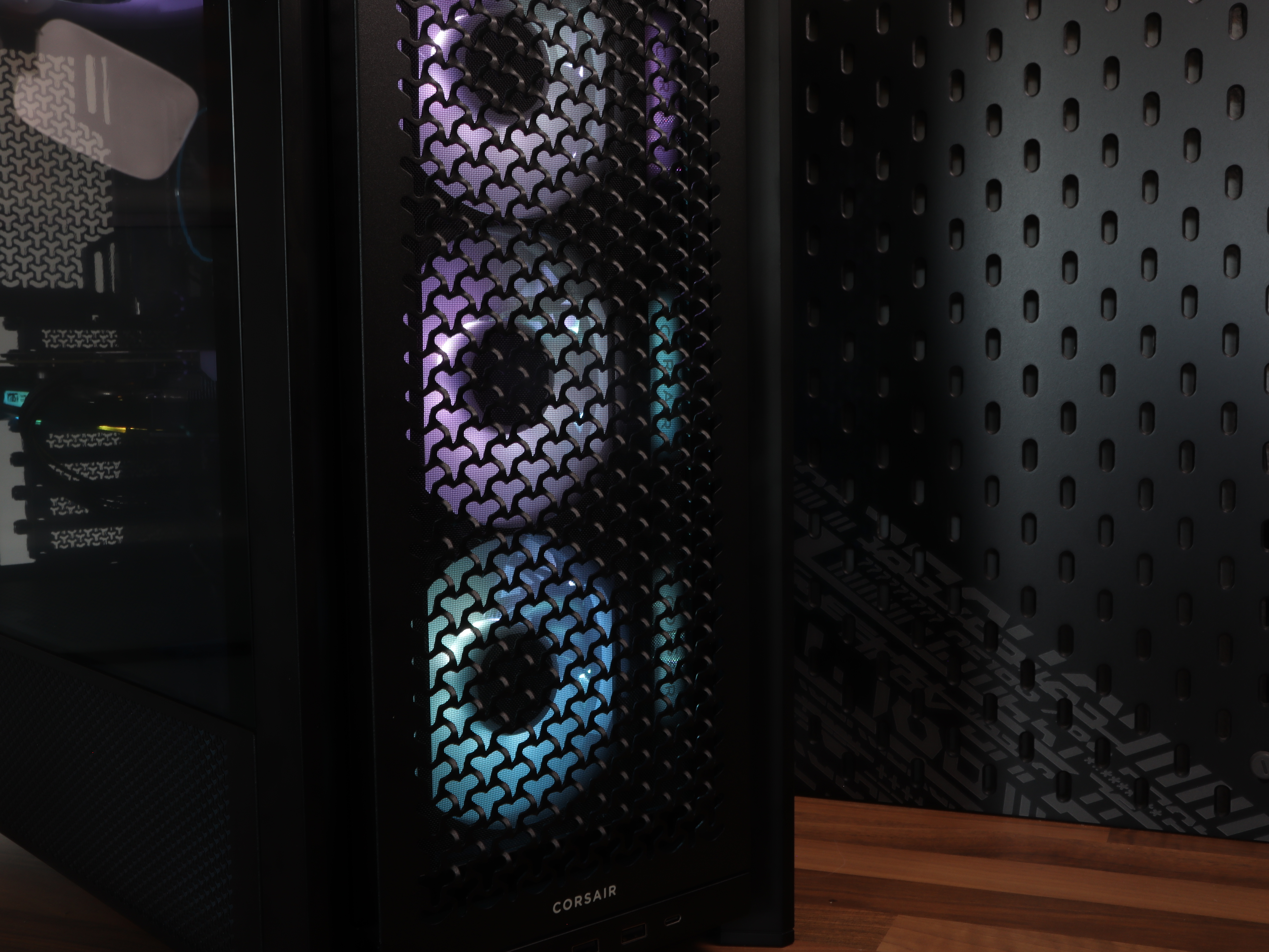Corsair mid-tower cooling reverse-connector 4000D Modular flexibility RX Frame sag-free